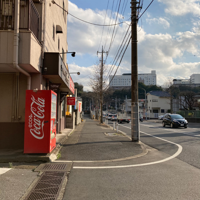 旭町バス停からお越しの方へ