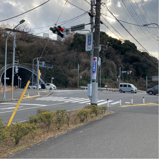 水源橋バス停からお越しの方へ